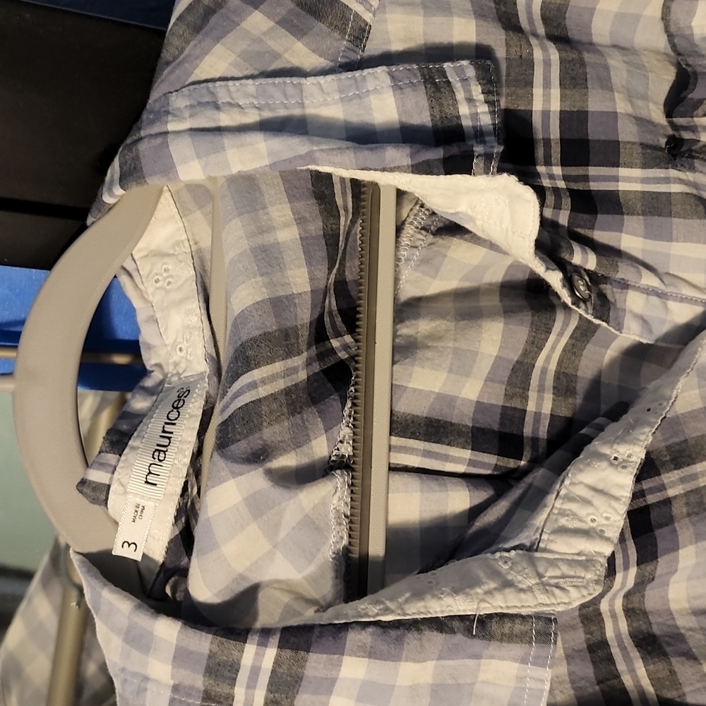 Maurices button down - Picture 2 of 4